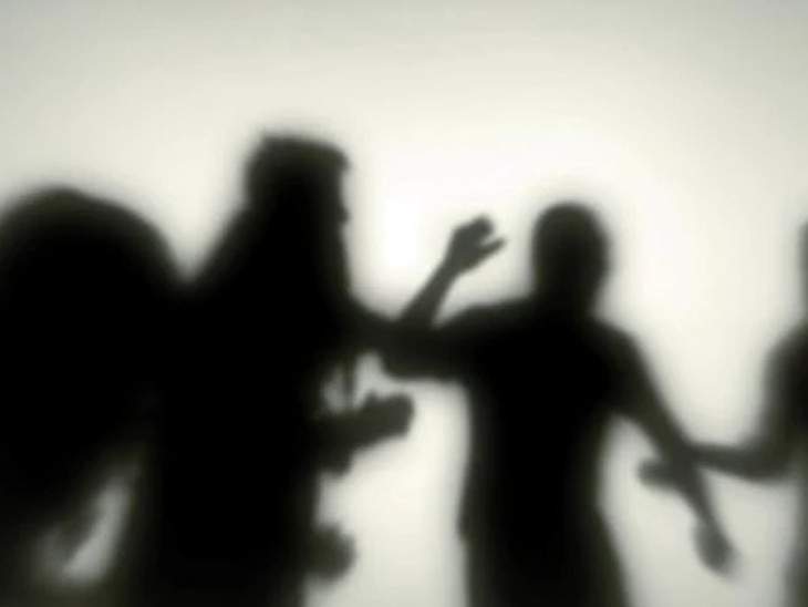 SURAT : ગોડાદરામાં રાધા કૃષ્ણ ટેક્ષટાઇલ માર્કેટમાં ચોરીનો આક્ષેપ મૂકી બે મિત્રોને તાલિબાની સજા