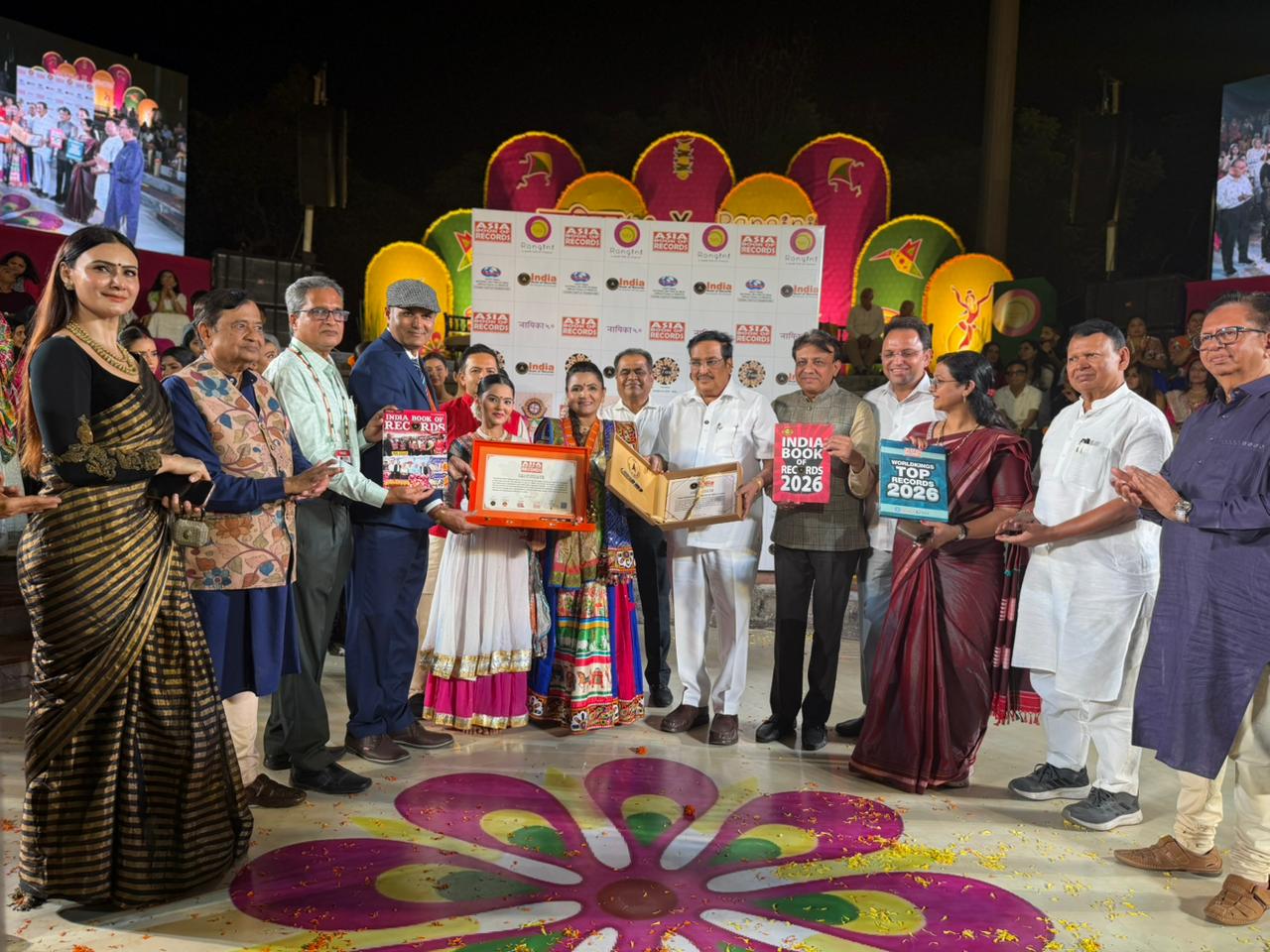 SURAT : સુરતમાં કલા-સંસ્કૃતિના મહાઉત્સવમાં જોડાયા દેશભરના કલાકારો : નાયિકા 5.0' અને રંગિની ફેસ્ટિવલ દ્વારા એશિયા અને ઇન્ડિયા બુક ઓફ રેકોર્ડ્સ સર્જાયો