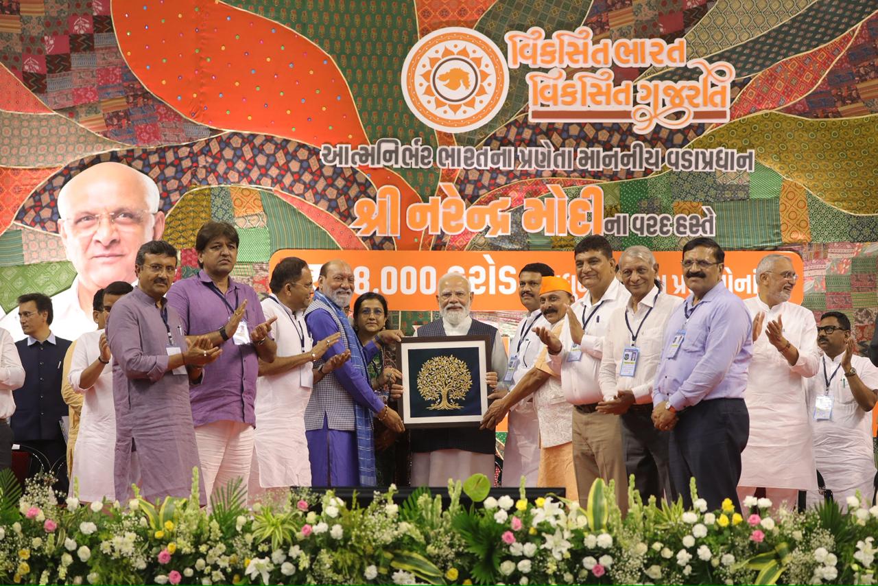 SURAT : સુરત શહેર નહીં, પણ સ્પિરીટ છે : વડાપ્રધાન નરેન્દ્ર મોદી